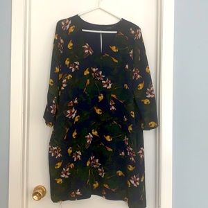 Super cute RW&Co navy floral sack dress